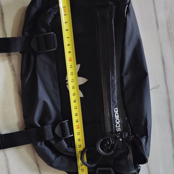 Adidas Unisex Black Large Size Fannypack - Picture 9 of 10